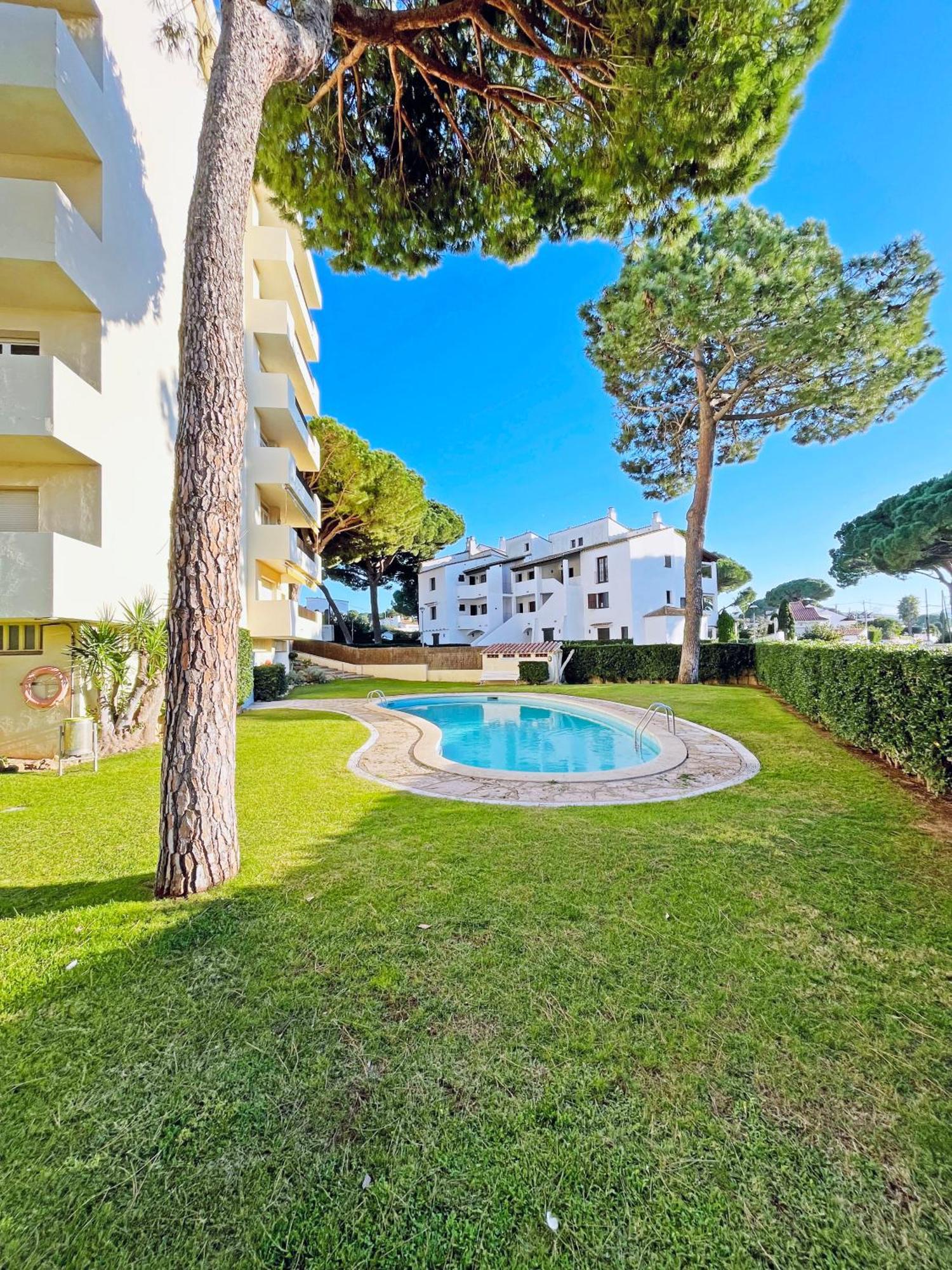 Apartament En La Escala Con Piscina Y Parking L' Escala