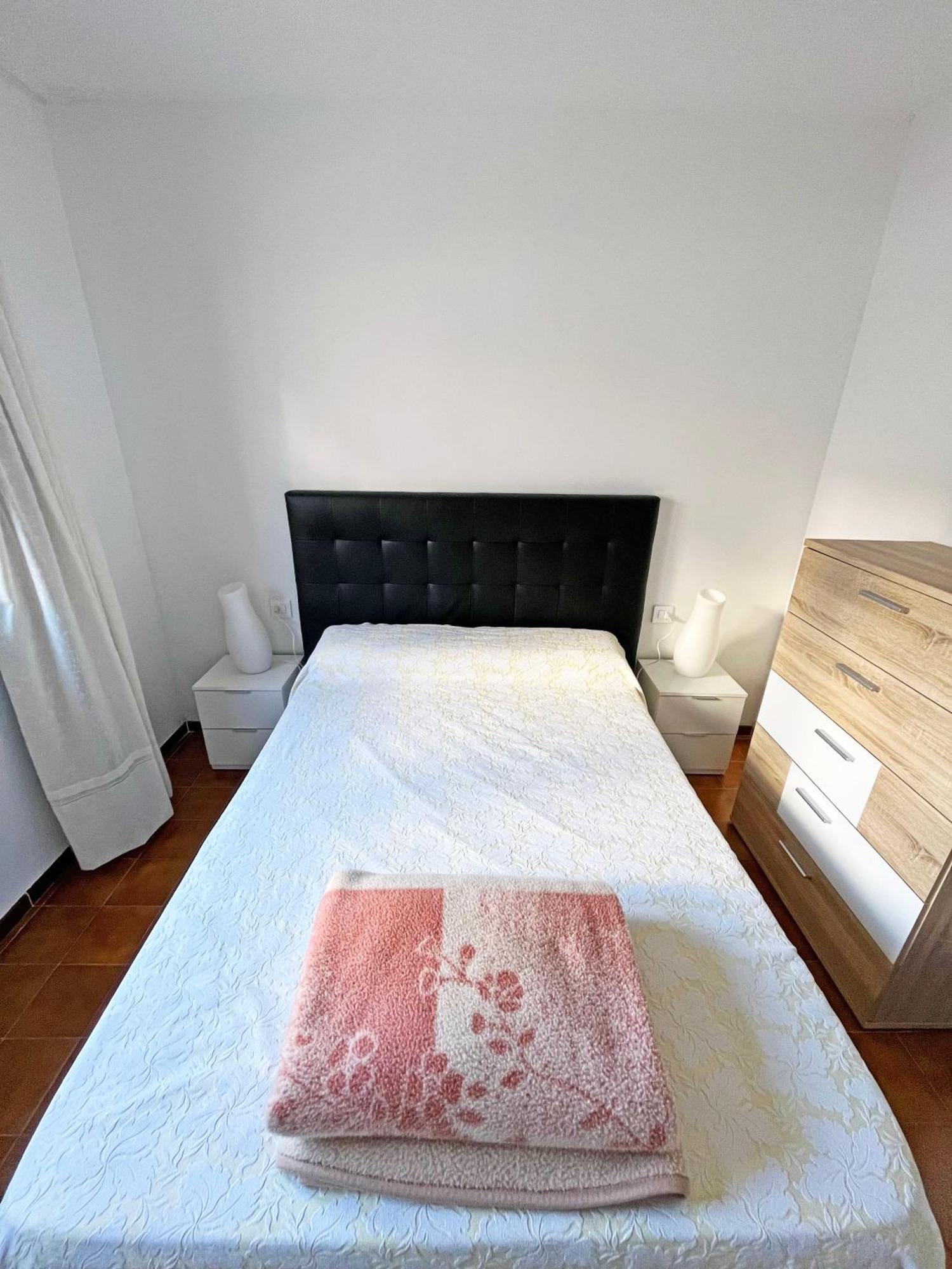 Apartament En La Escala Con Piscina Y Parking